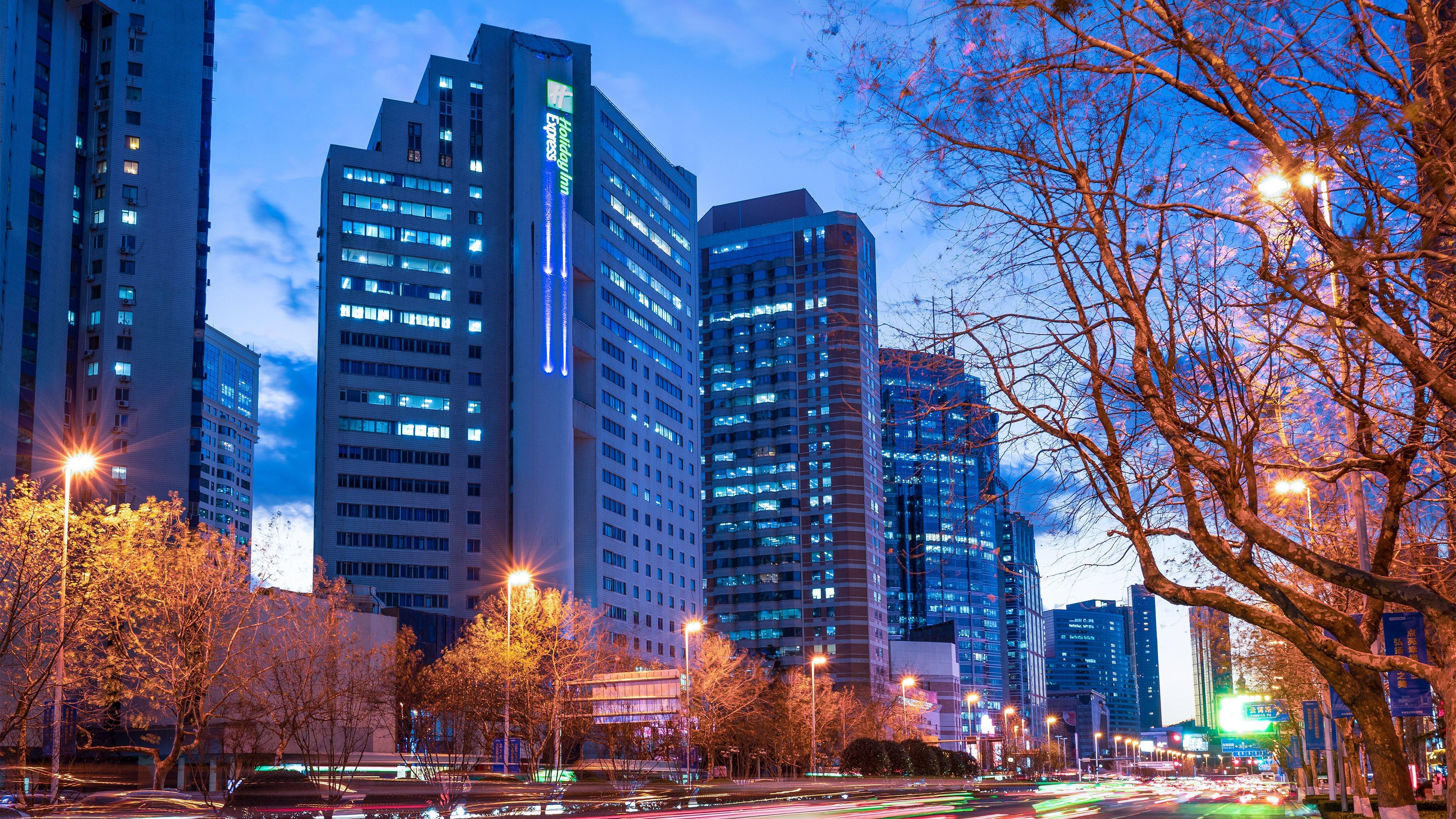 Holiday Inn Express Qingdao City Center By Ihg Εξωτερικό φωτογραφία