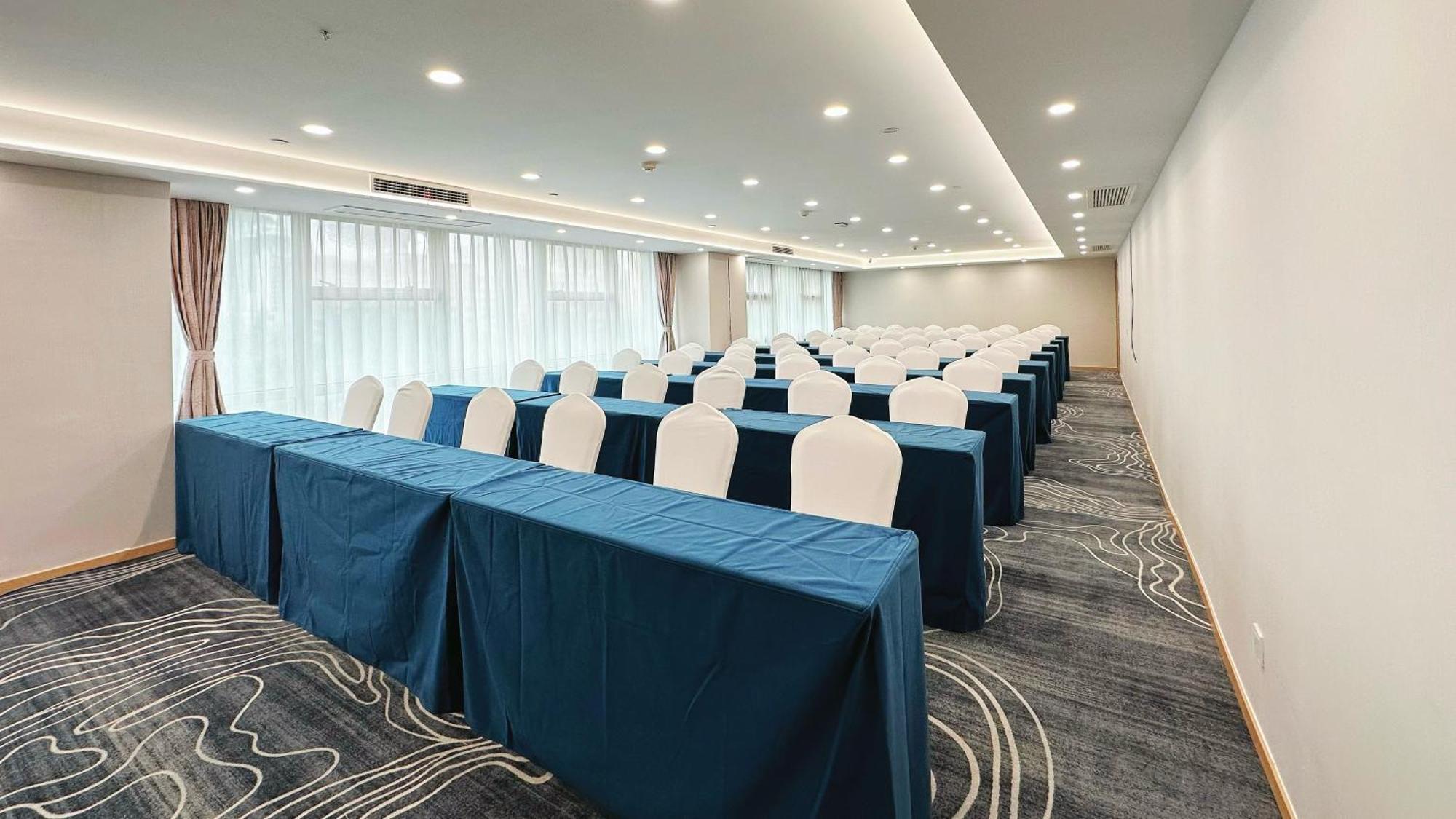 Holiday Inn Express Qingdao City Center By Ihg Εξωτερικό φωτογραφία