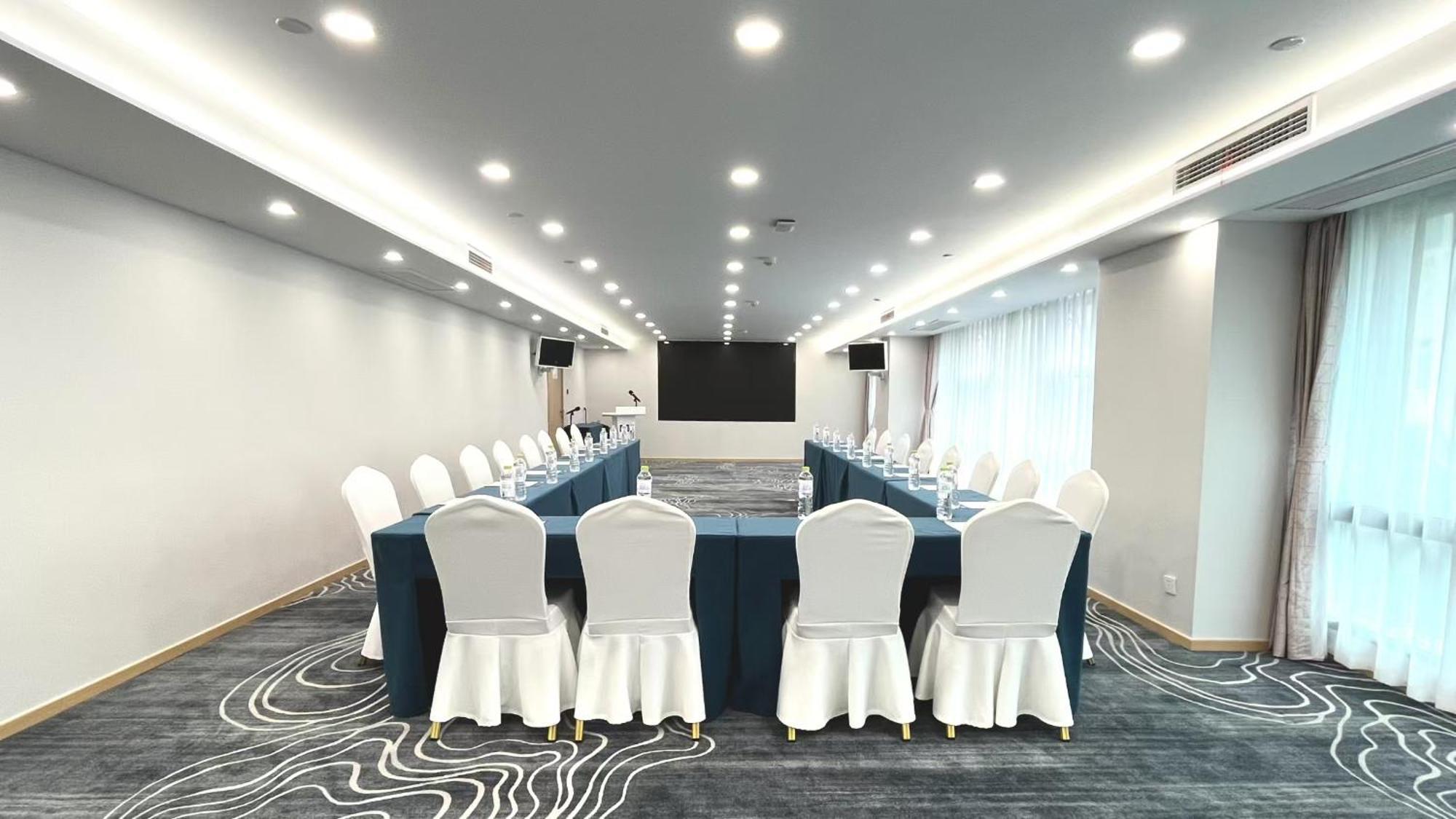 Holiday Inn Express Qingdao City Center By Ihg Εξωτερικό φωτογραφία